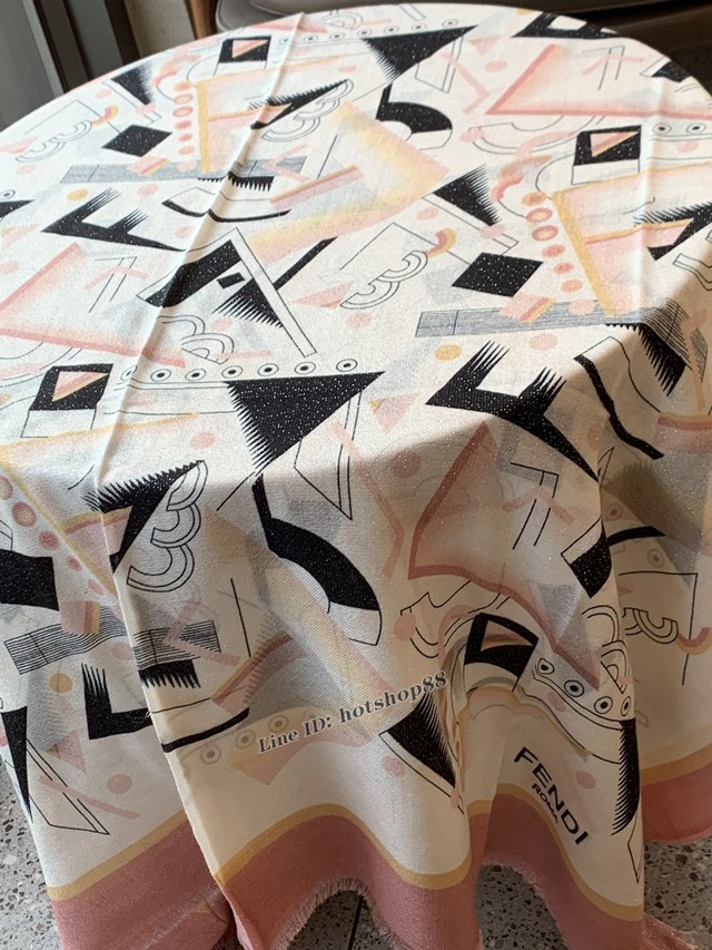 Fendi專櫃新款芬迪發光發亮羊絨長巾女士圍巾披肩 mmyj2463